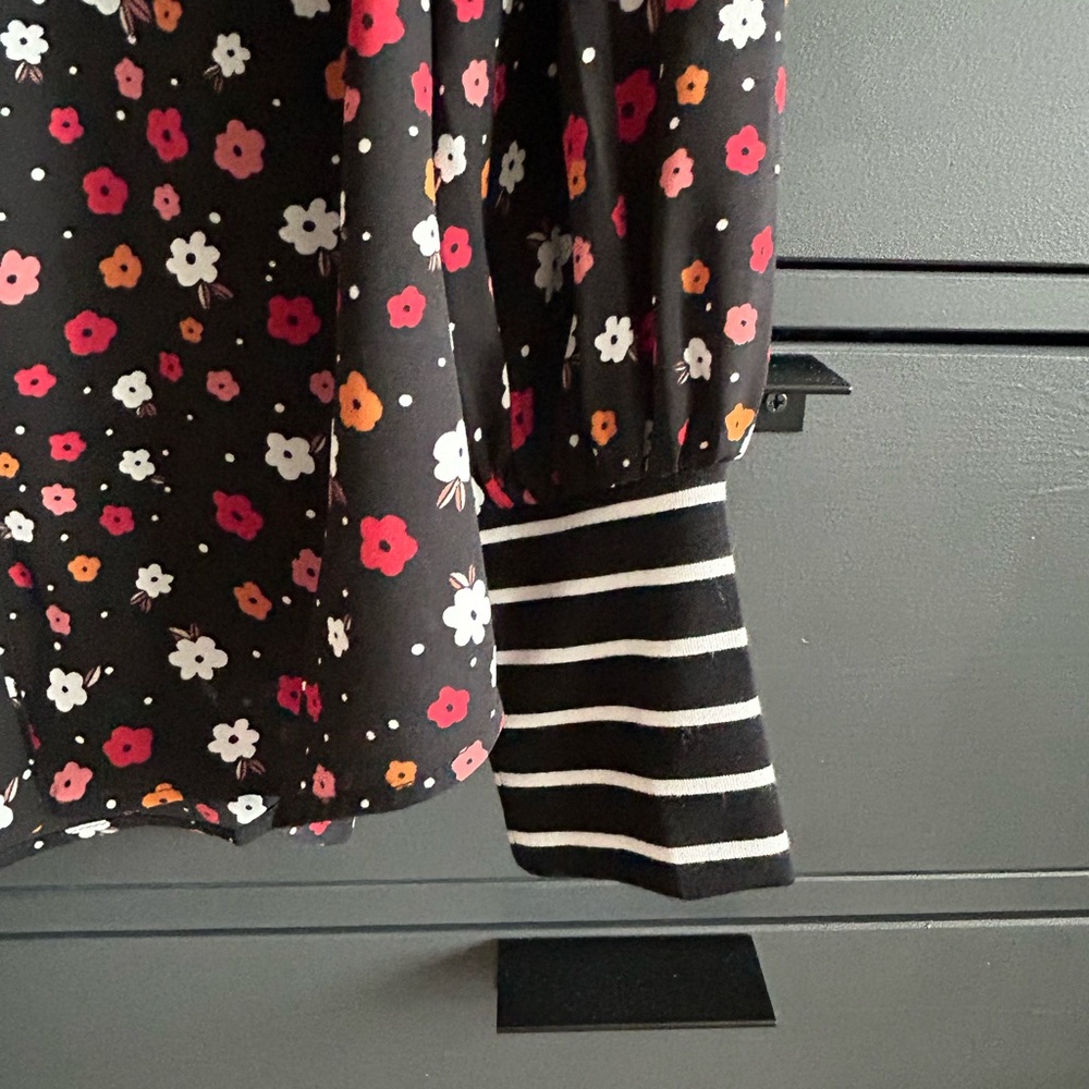 Cabi blouse - Picture 3 of 5
